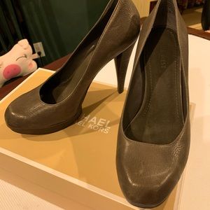 Nine West leather Taupe Coloured Heels